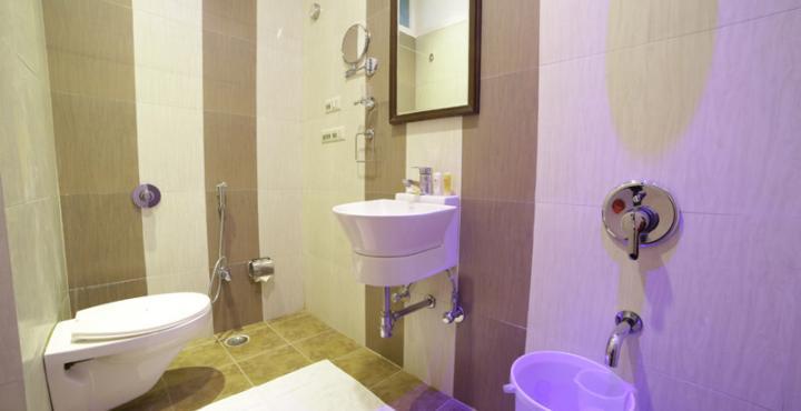 Oyo 1681 Hotel Devansh อุเดเปอร์ ภายนอก รูปภาพ