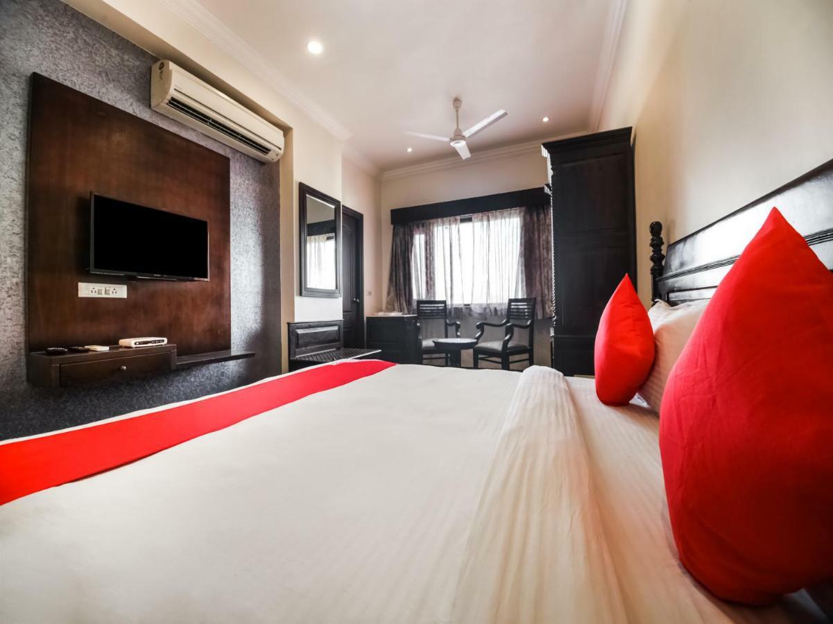 Oyo 1681 Hotel Devansh อุเดเปอร์ ภายนอก รูปภาพ