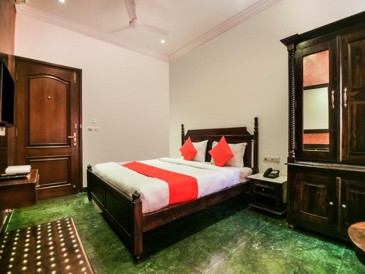 Oyo 1681 Hotel Devansh อุเดเปอร์ ภายนอก รูปภาพ