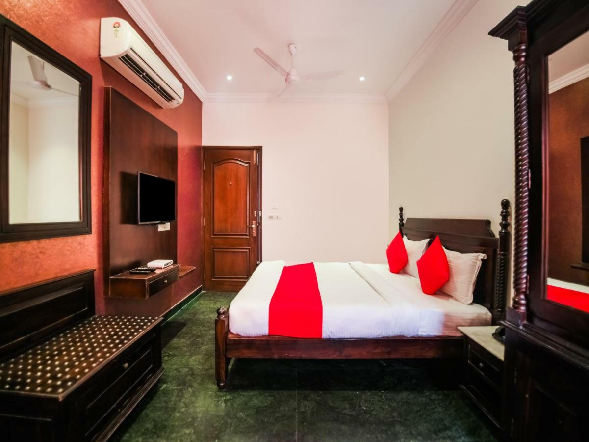 Oyo 1681 Hotel Devansh อุเดเปอร์ ภายนอก รูปภาพ