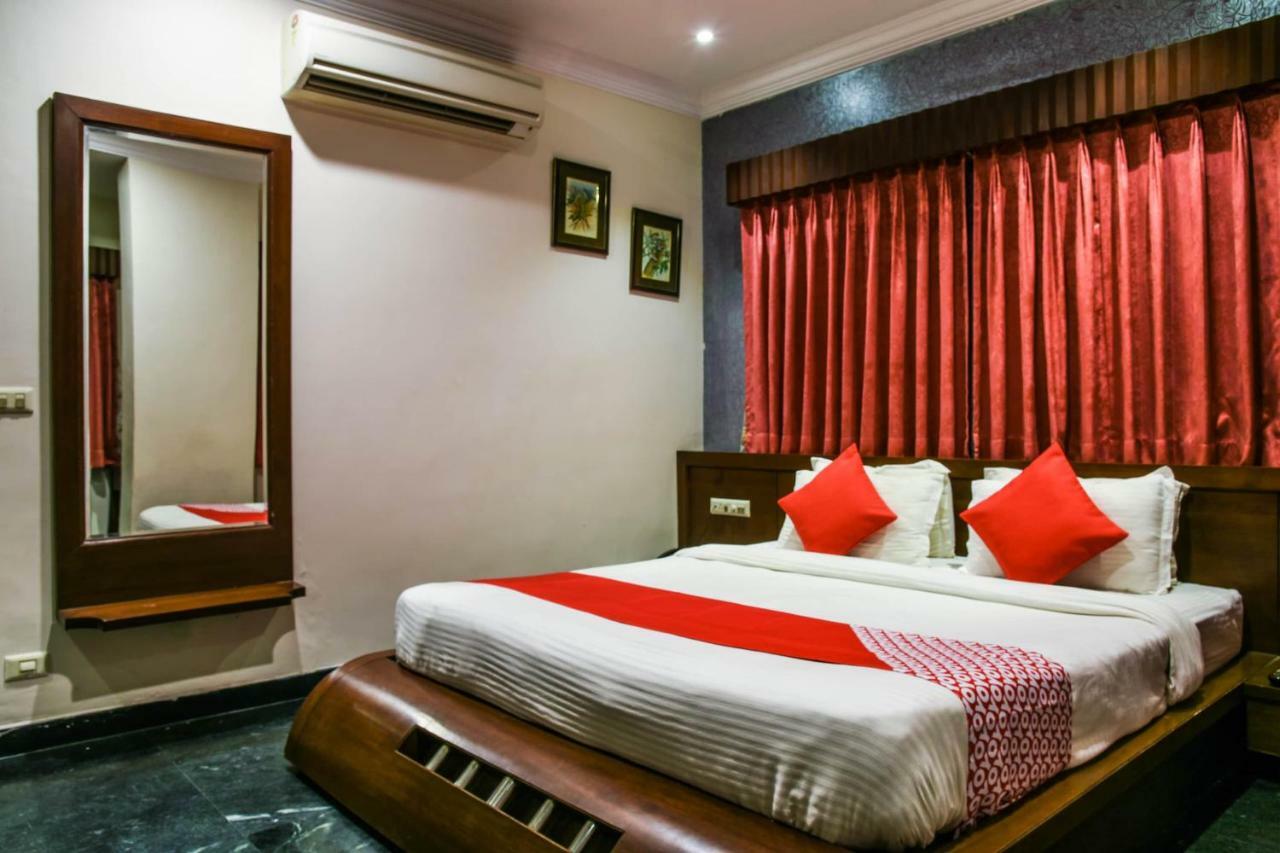 Oyo 1681 Hotel Devansh อุเดเปอร์ ภายนอก รูปภาพ