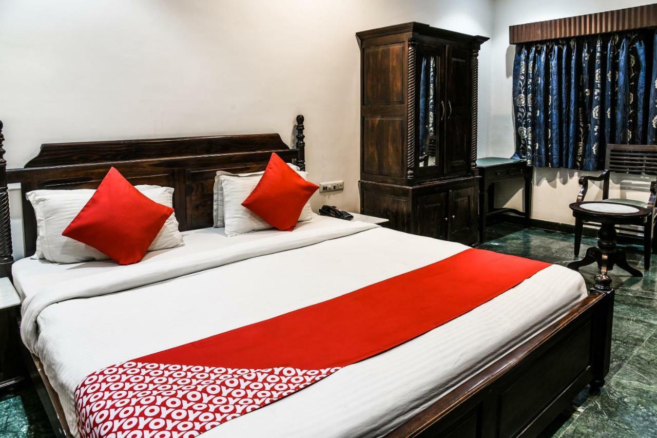 Oyo 1681 Hotel Devansh อุเดเปอร์ ภายนอก รูปภาพ