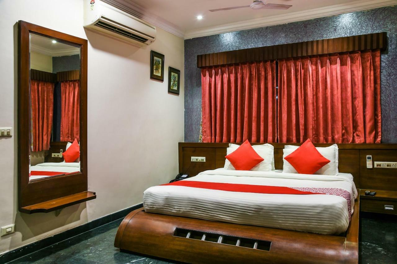 Oyo 1681 Hotel Devansh อุเดเปอร์ ภายนอก รูปภาพ