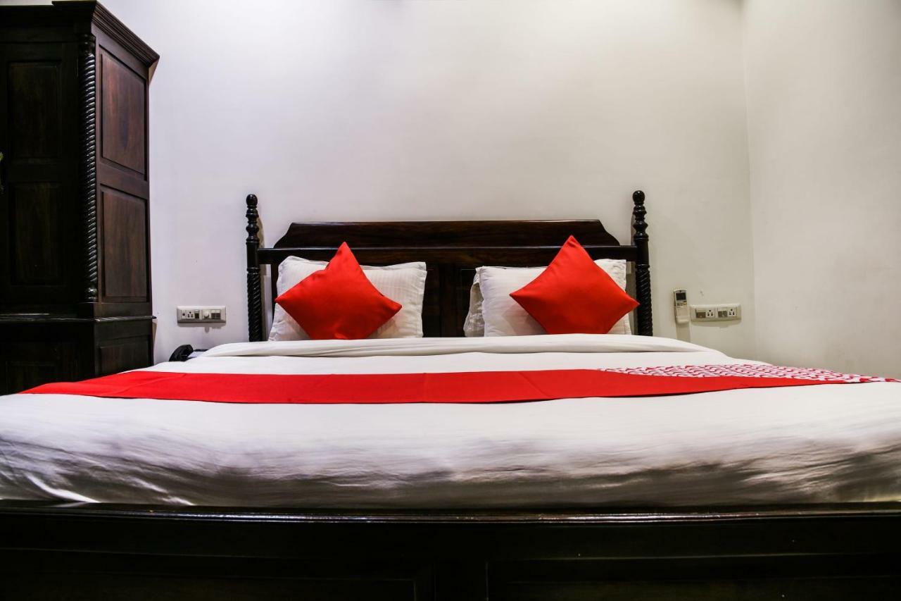 Oyo 1681 Hotel Devansh อุเดเปอร์ ภายนอก รูปภาพ